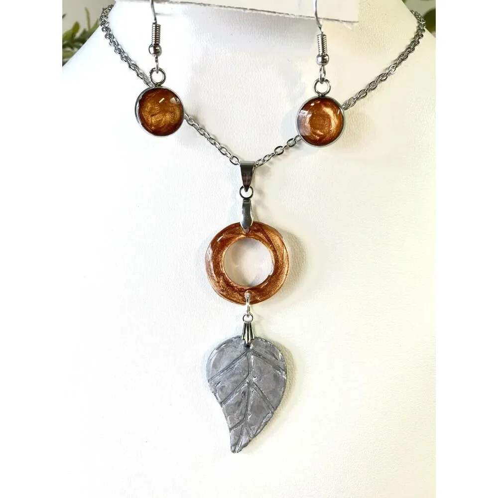 Handmade Copper Resin & Silver Leaf Pendant Necklace Set